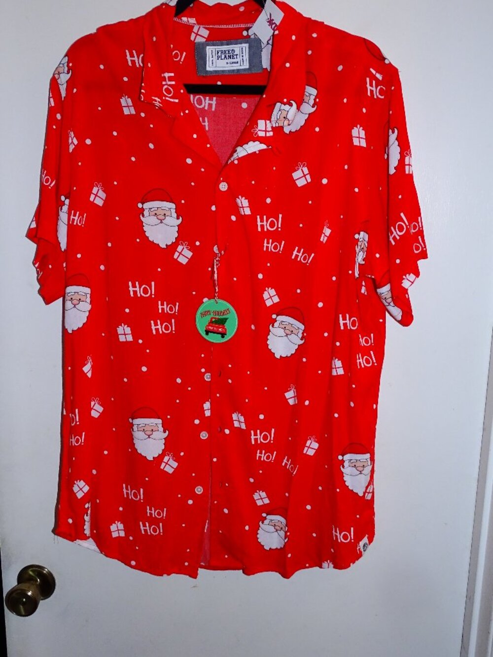 Free Planet Christmas Santa Shirt XL NWT